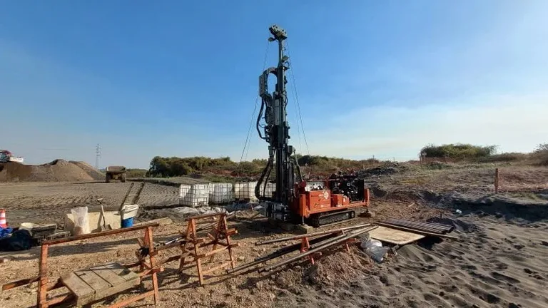 Calicatas Exploratorias en La Serena: Inspección Directa y Muestreo de Suelos